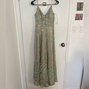 Women’s formal dress